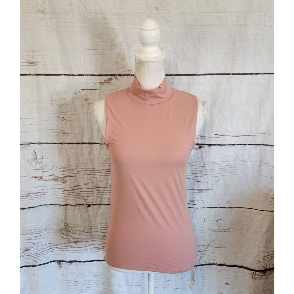 White House Black Market Forme Sleeveless Mock Neck Top Size Medium NWT‎